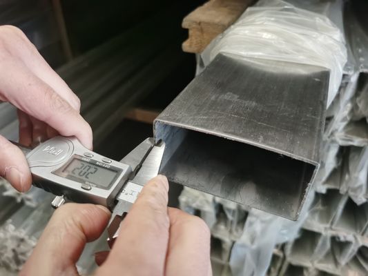 सजावटी स्टेनलेस स्टील आयताकार ट्यूब A312 पॉलिश 150 मिमी