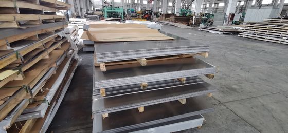 304L 316 316L स्टेनलेस स्टील शीट हेयरलाइन 30.0mm 4FT × 10FT